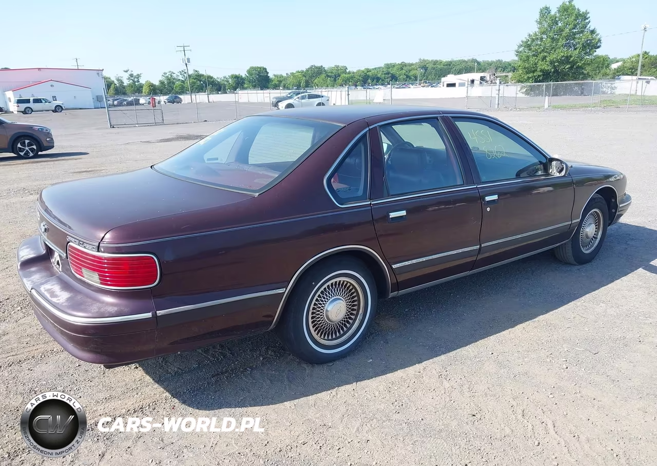 1996 Chevrolet Caprice Classic VIN:1G1BL52W4TR163323 - 4