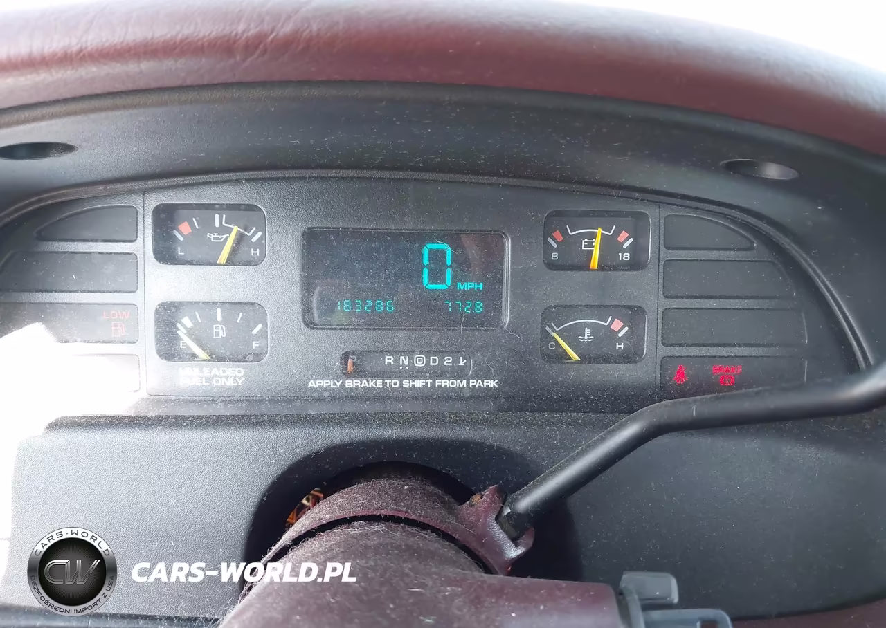 1996 Chevrolet Caprice Classic VIN:1G1BL52W4TR163323 - 7