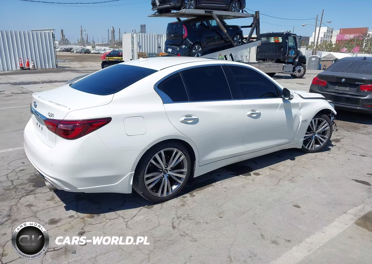 2018 Infiniti Q50 Hybrid Luxe VIN:JN1AV7AP2JM160033 - 4