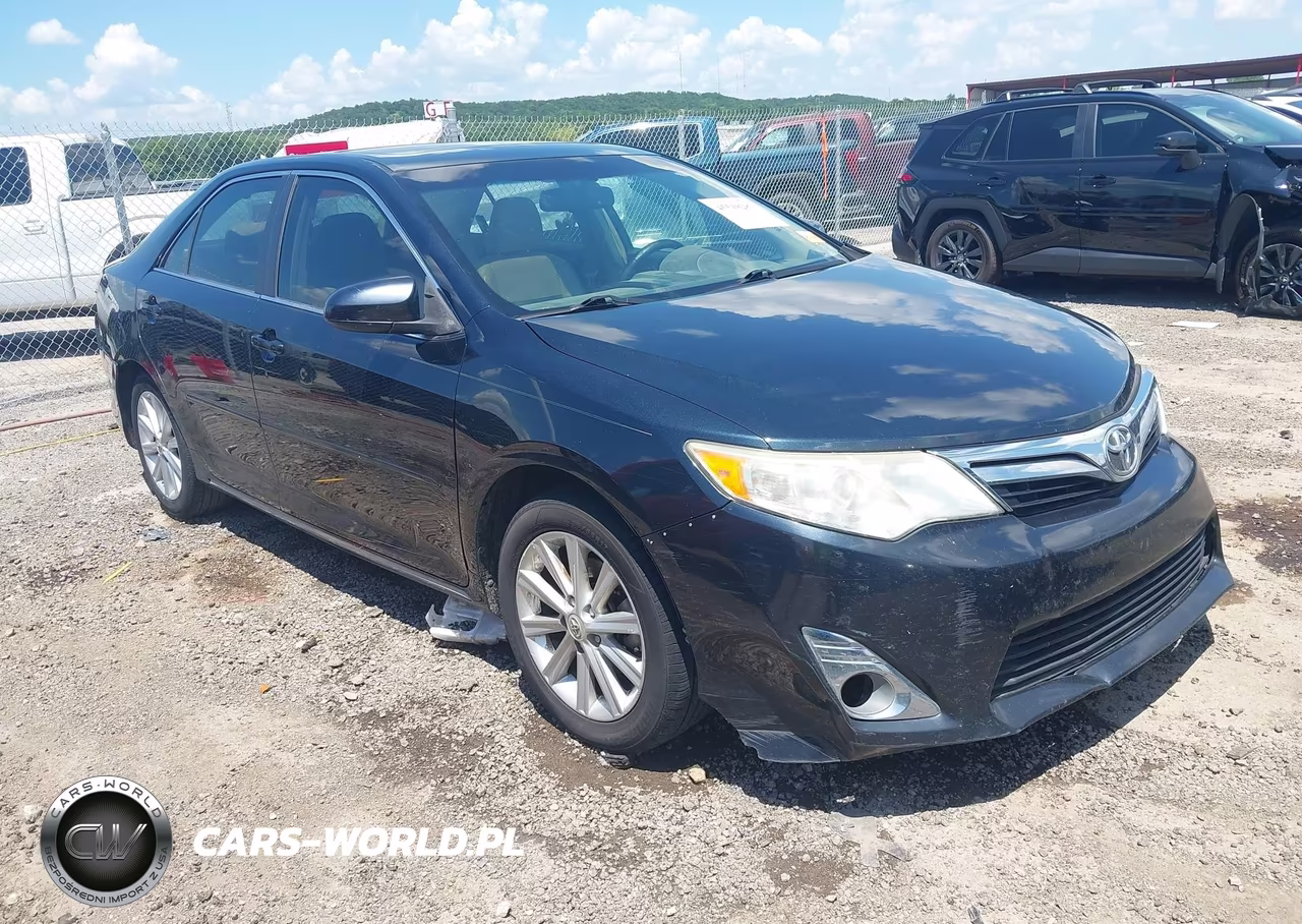 2013 Toyota Camry Xle – zdjęcie 1 z 17