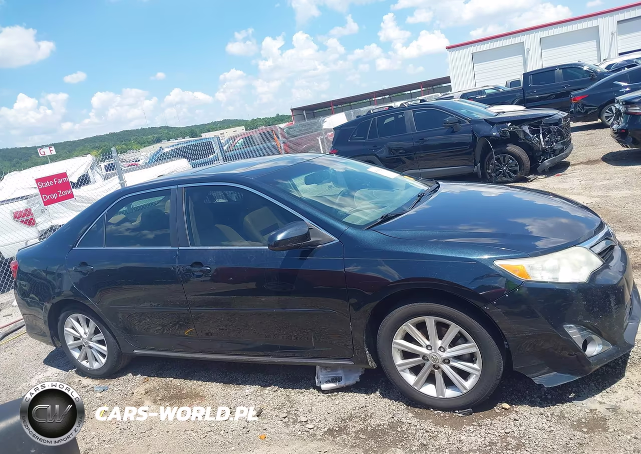2013 Toyota Camry Xle VIN:4T1BF1FK3DU667130 - 14