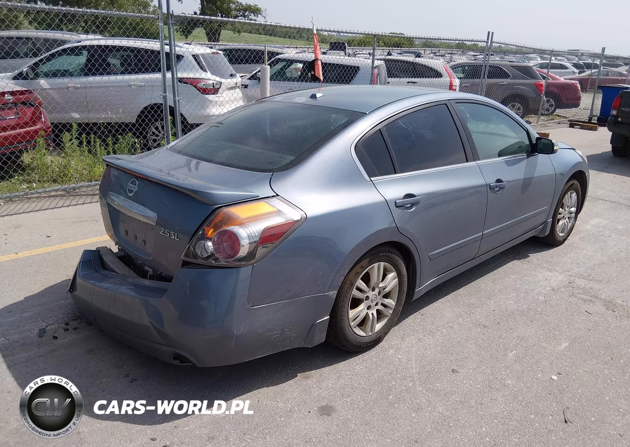 2011 Nissan Altima 2.5 S VIN:1N4AL2AP4BN410797 - 4