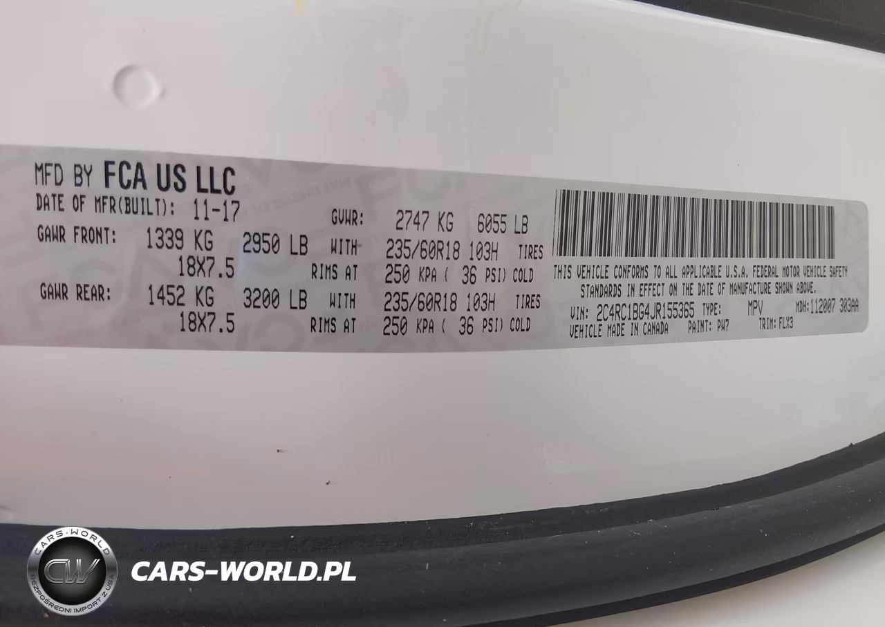 2018 Chrysler Pacifica Touring L VIN:2C4RC1BG4JR155365 - 9