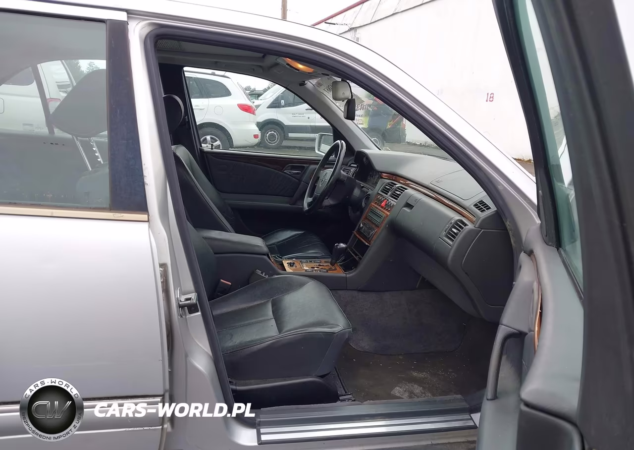 1999 Mercedes-Benz E 320 Awd VIN:WDBJF82H0XX019667 - 5