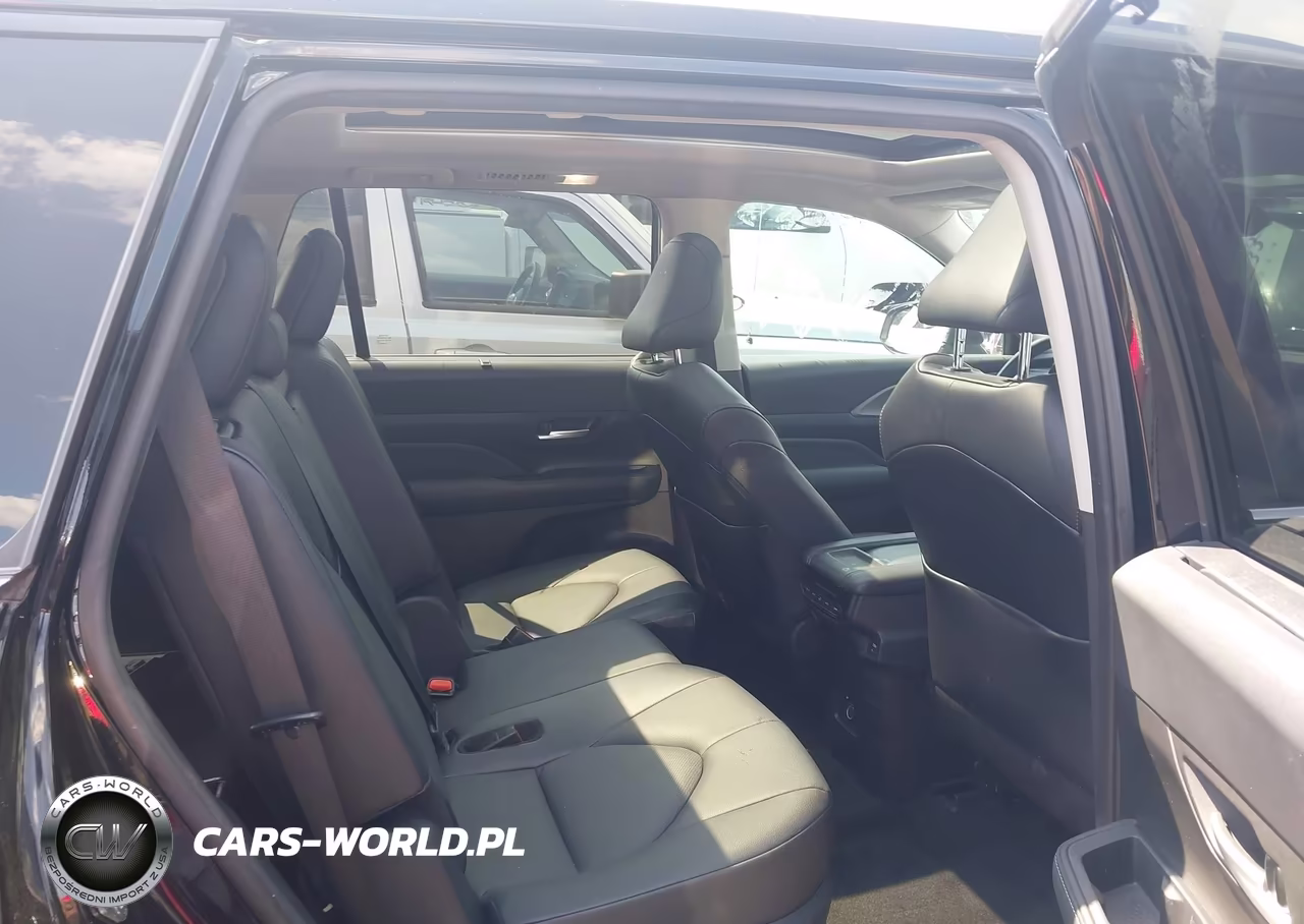 2024 Toyota Grand Highlander Xle VIN:5TDAAAB56RS002412 - 8