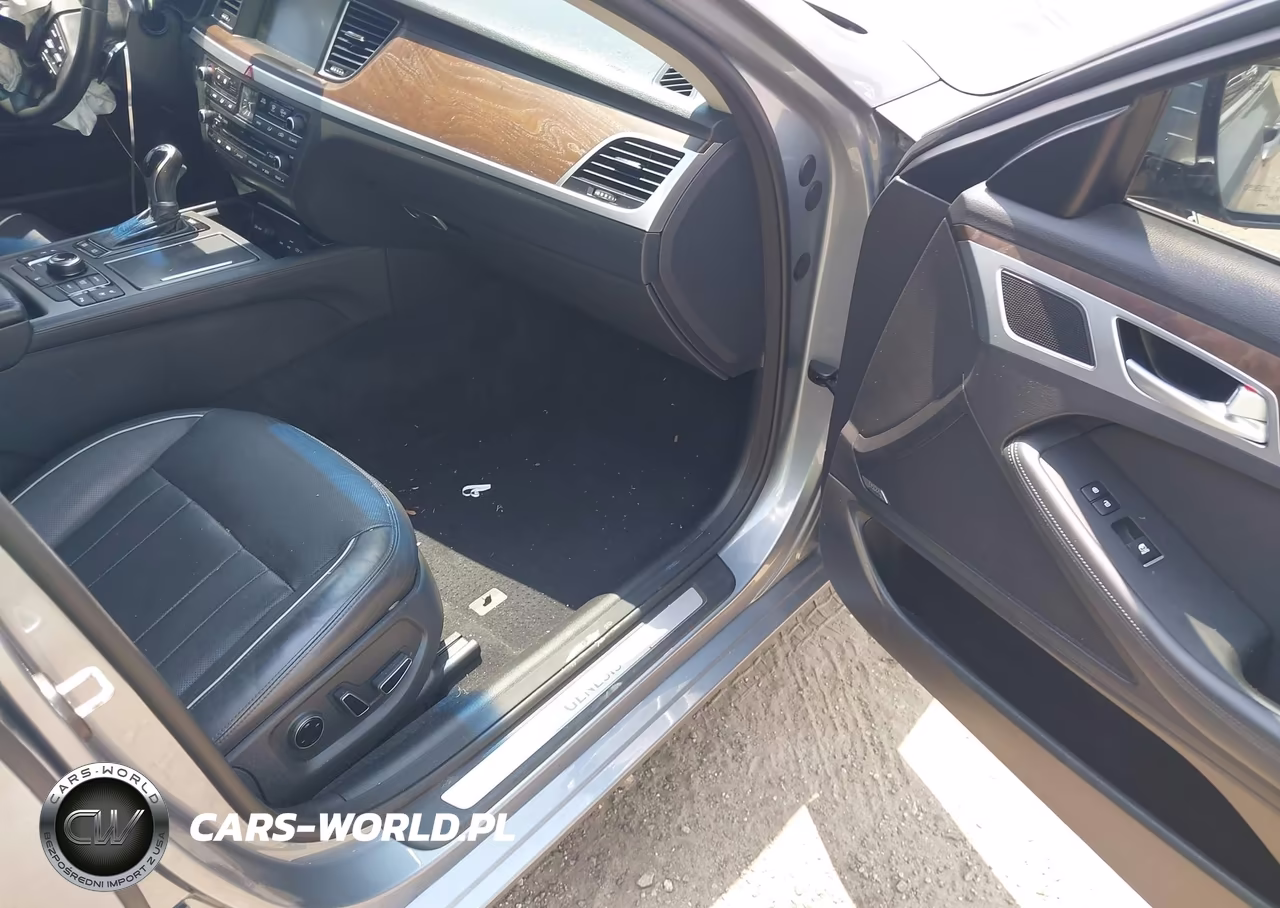 2015 Hyundai Genesis 3.8 VIN:KMHGN4JE2FU075510 - 5