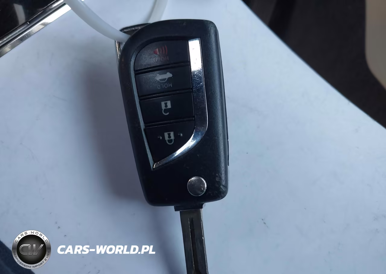 2020 Toyota Camry Le VIN:4T1C11AK9LU957591 - 11