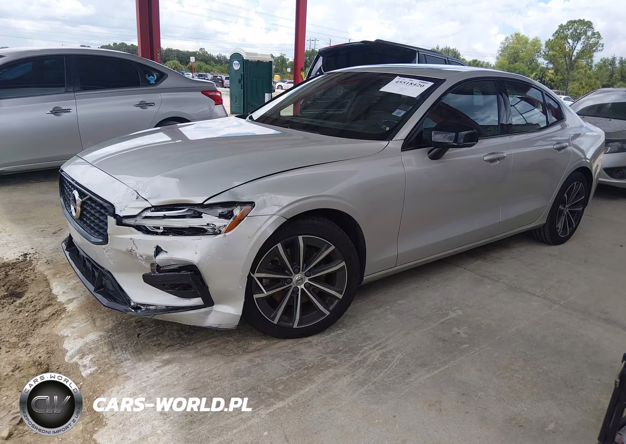 2022 Volvo S60 B5 Momentum VIN:7JRL12FZ1NG155636 - 2