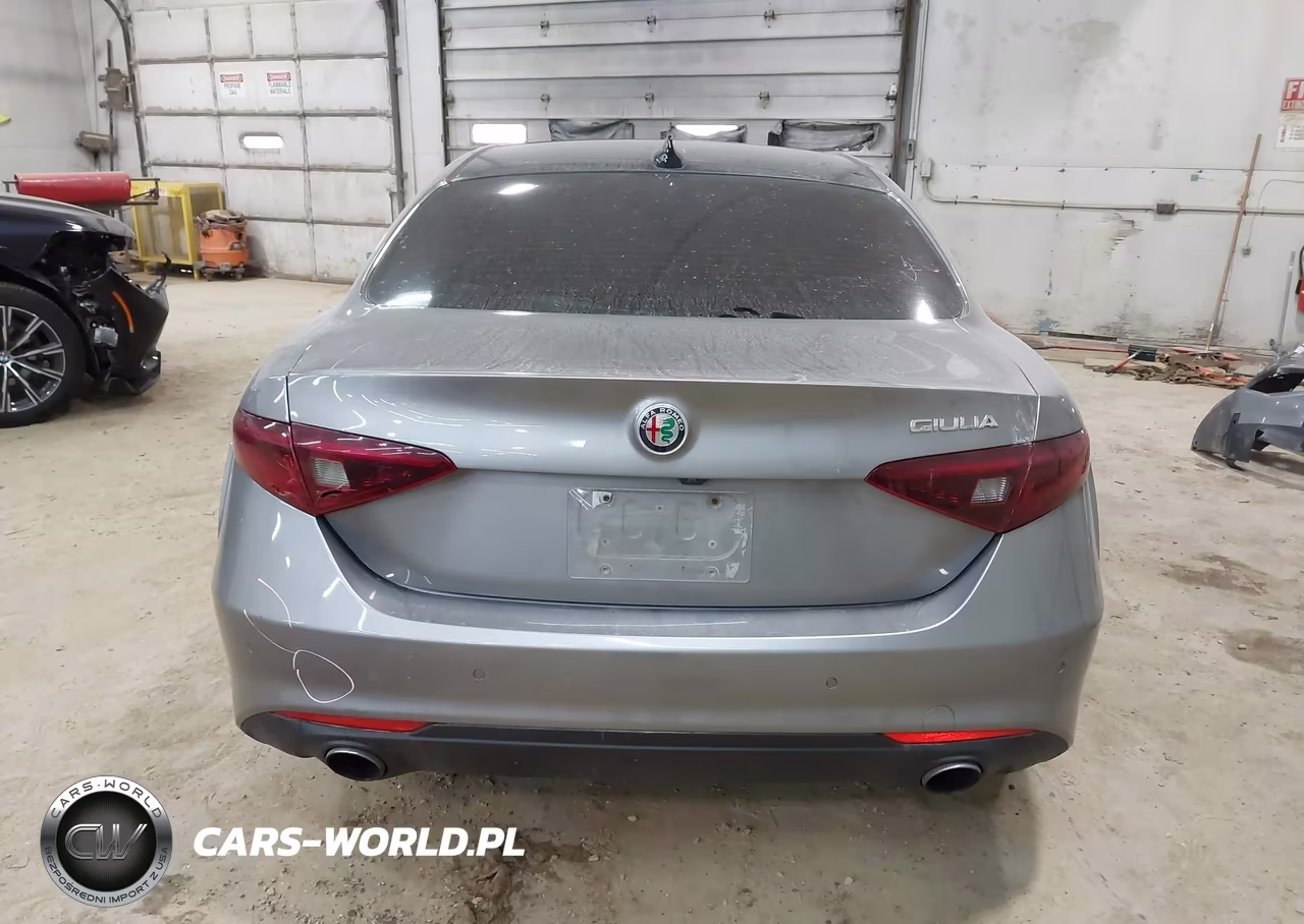 2017 Alfa Romeo Giulia Ti Rwd VIN:ZARFAECN4H7538740 - 17