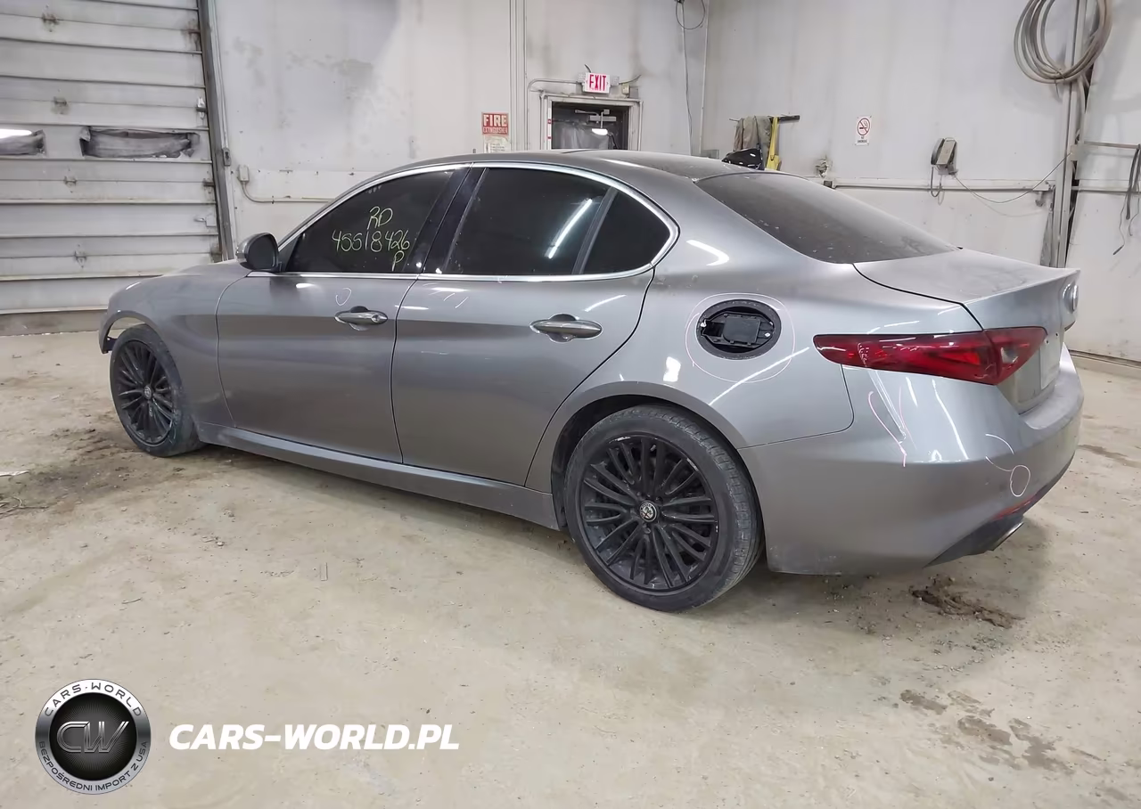 2017 Alfa Romeo Giulia Ti Rwd VIN:ZARFAECN4H7538740 - 3
