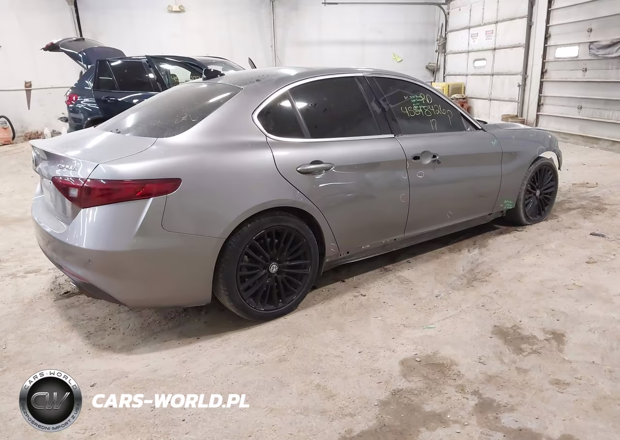2017 Alfa Romeo Giulia Ti Rwd VIN:ZARFAECN4H7538740 - 4