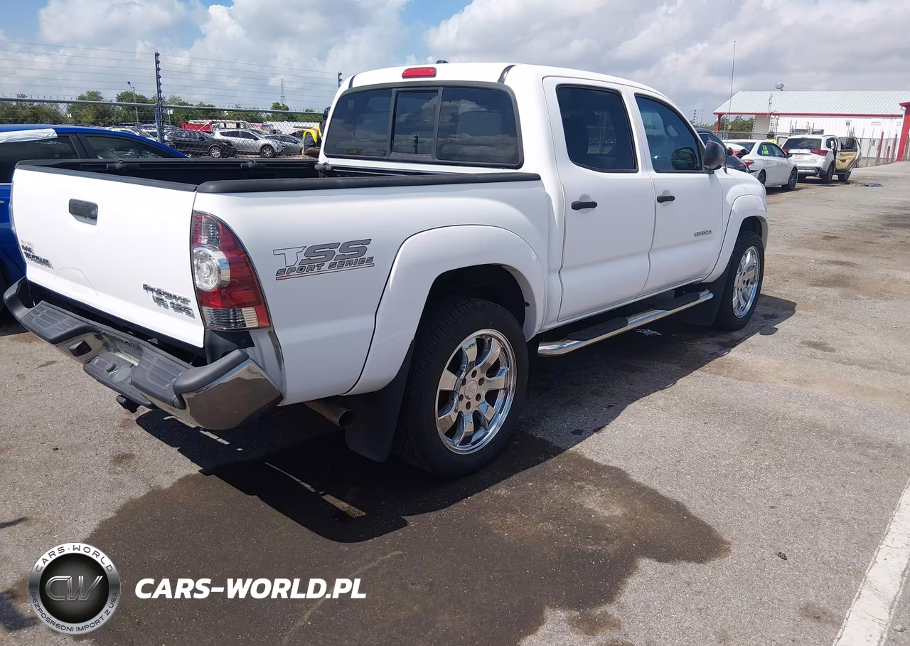 2011 Toyota Tacoma Prerunner V6 VIN:5TFJU4GNXBX009946 - 4