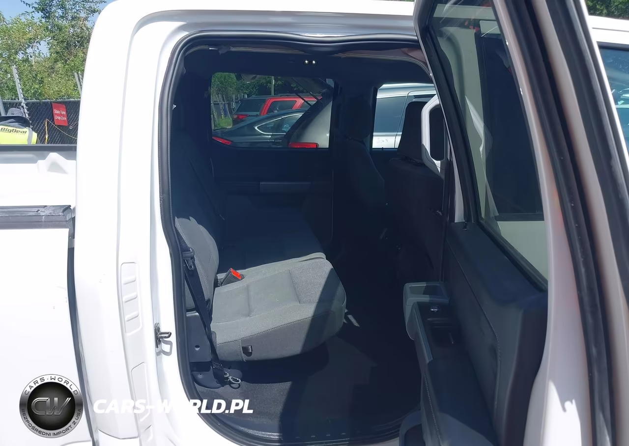 2024 Ford F-150 Xlt VIN:1FTFW3L84RKD08687 - 8