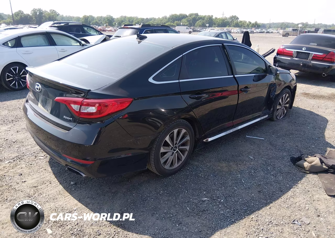2017 Hyundai Sonata Sport VIN:5NPE34AF6HH552852 - 4