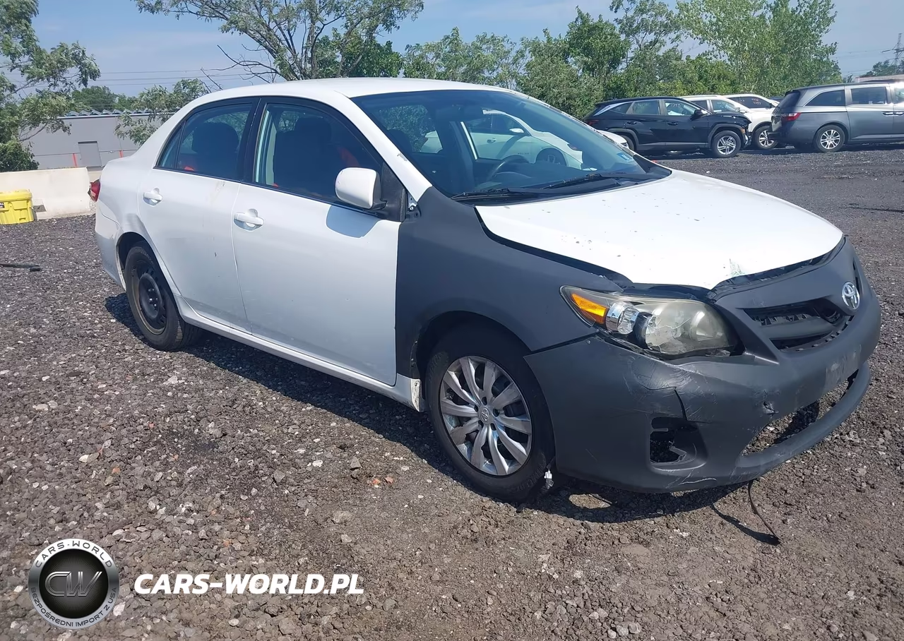 2013 Toyota Corolla Le – zdjęcie 1 z 16