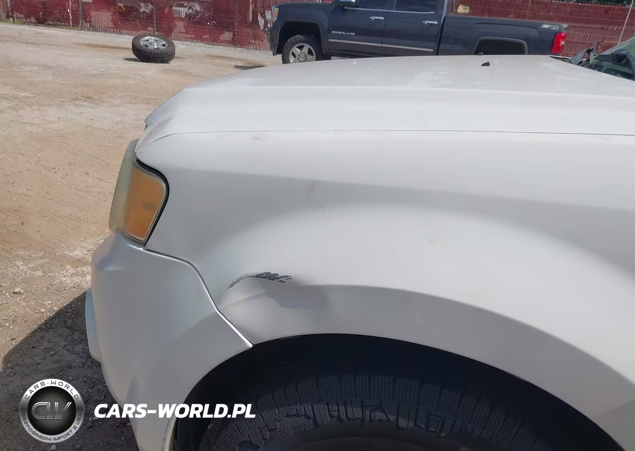 2010 Ford Escape Limited VIN:1FMCU0EG3AKA30554 - 6