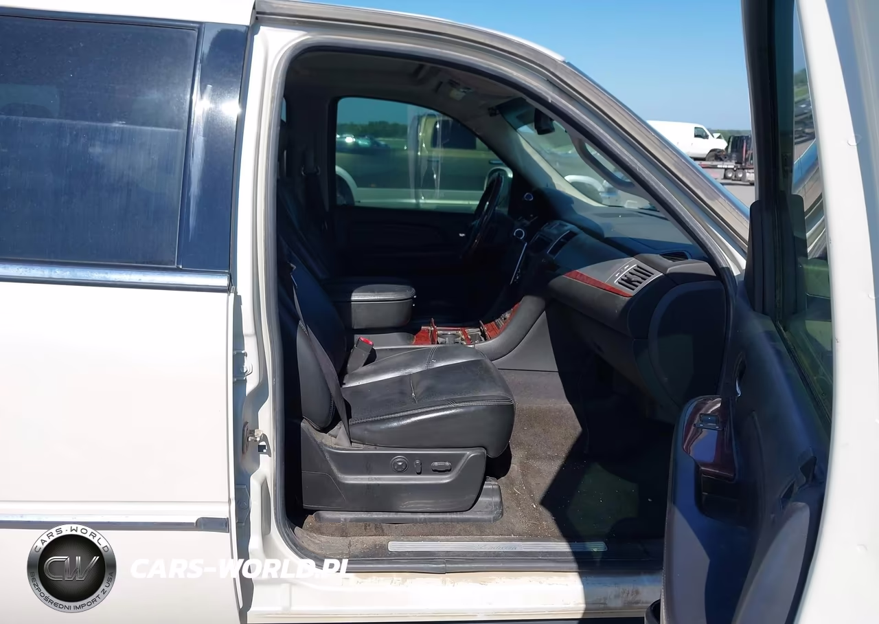 2007 Cadillac Escalade VIN:1GYFK638X7R415626 - 5