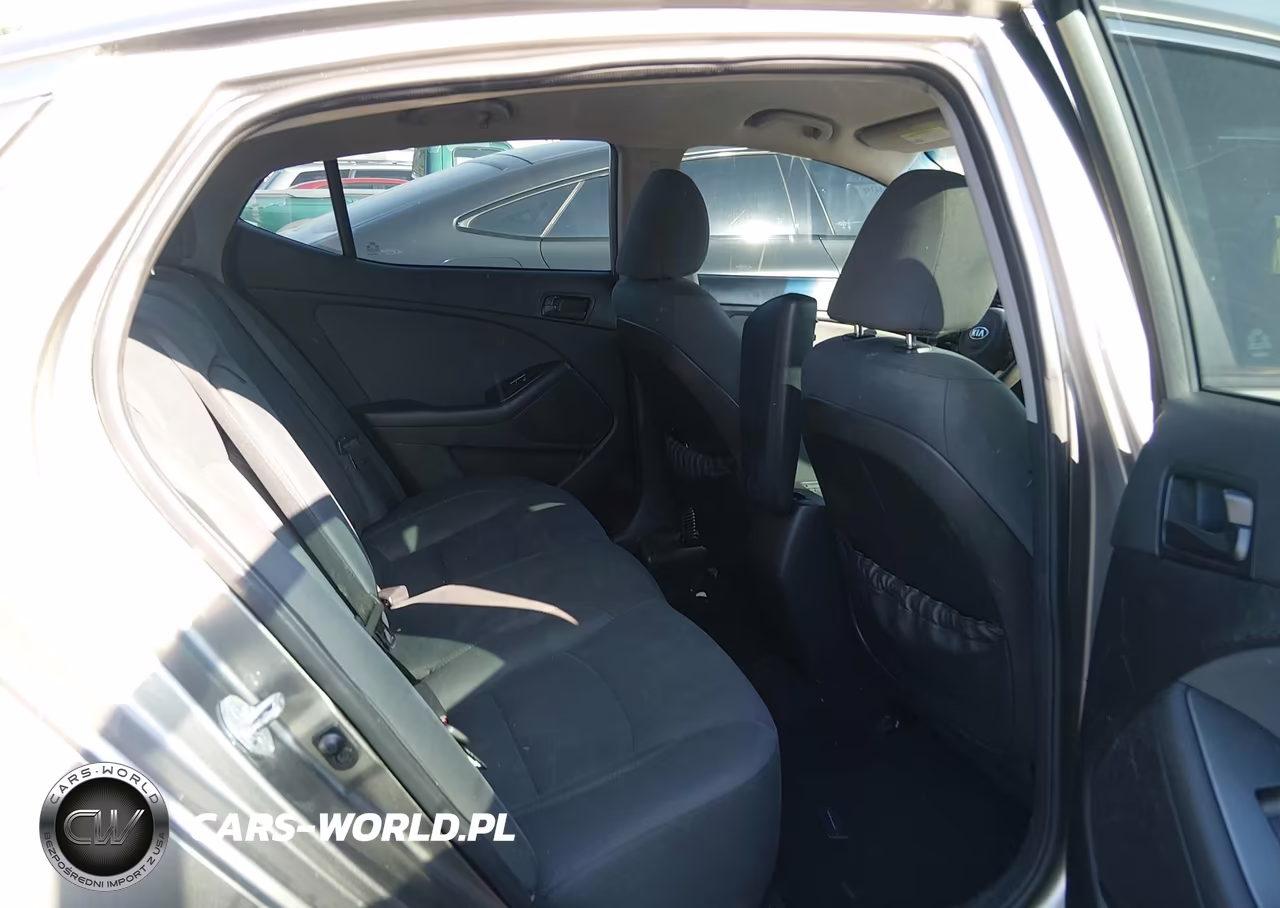 2015 Kia Optima Lx VIN:5XXGM4A70FG387808 - 8