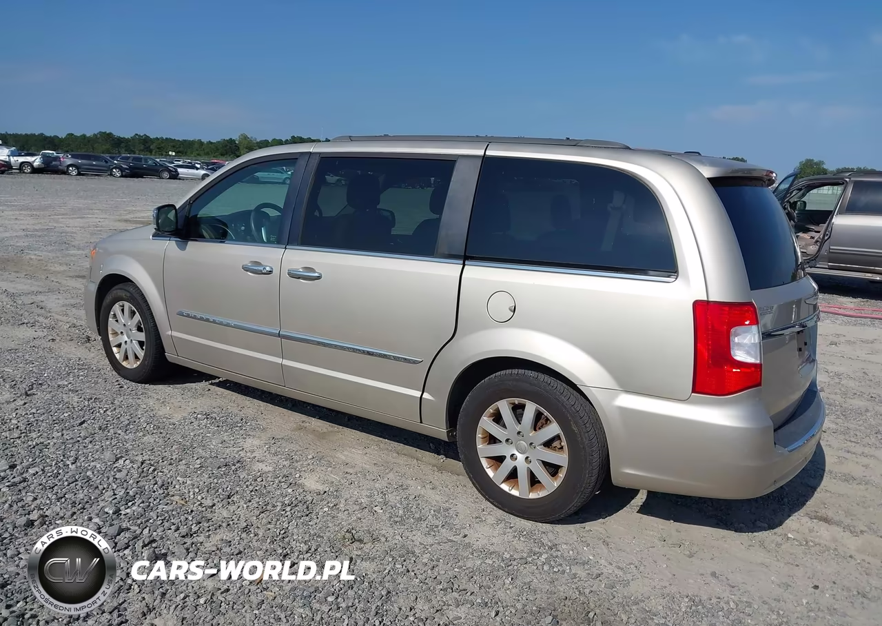 2012 Chrysler Town & Country Touring-L VIN:2C4RC1CGXCR393237 - 3