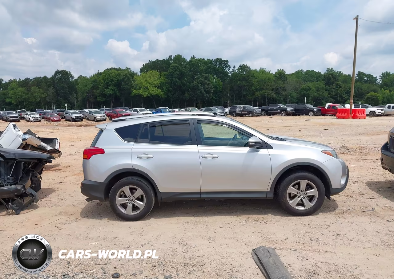 2015 Toyota Rav4 Xle VIN:2T3WFREV0FW232751 - 13