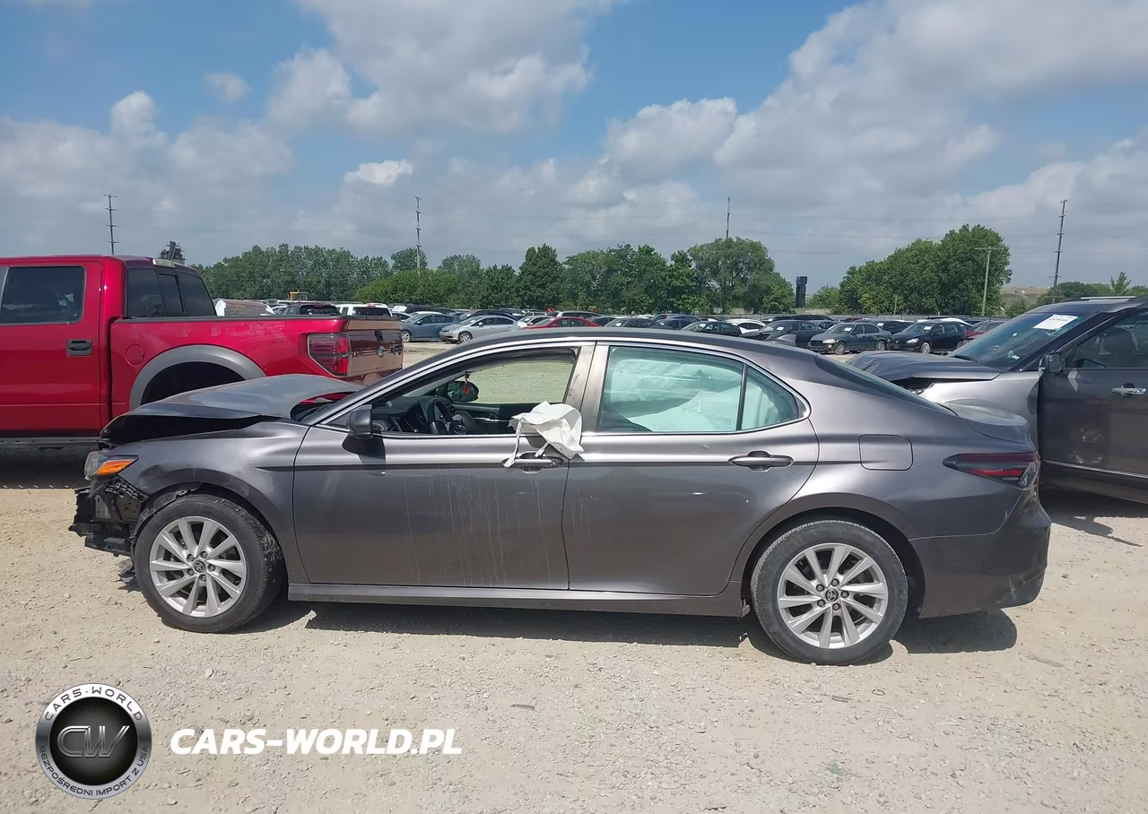 2021 Toyota Camry Le VIN:4T1C11AK1MU476610 - 15