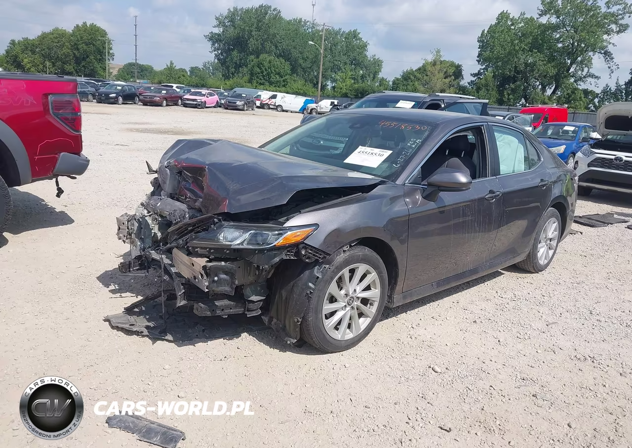 2021 Toyota Camry Le VIN:4T1C11AK1MU476610 - 2