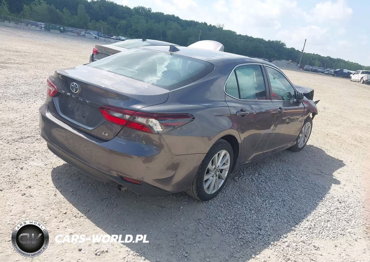 2021 Toyota Camry Le VIN:4T1C11AK1MU476610 - 4