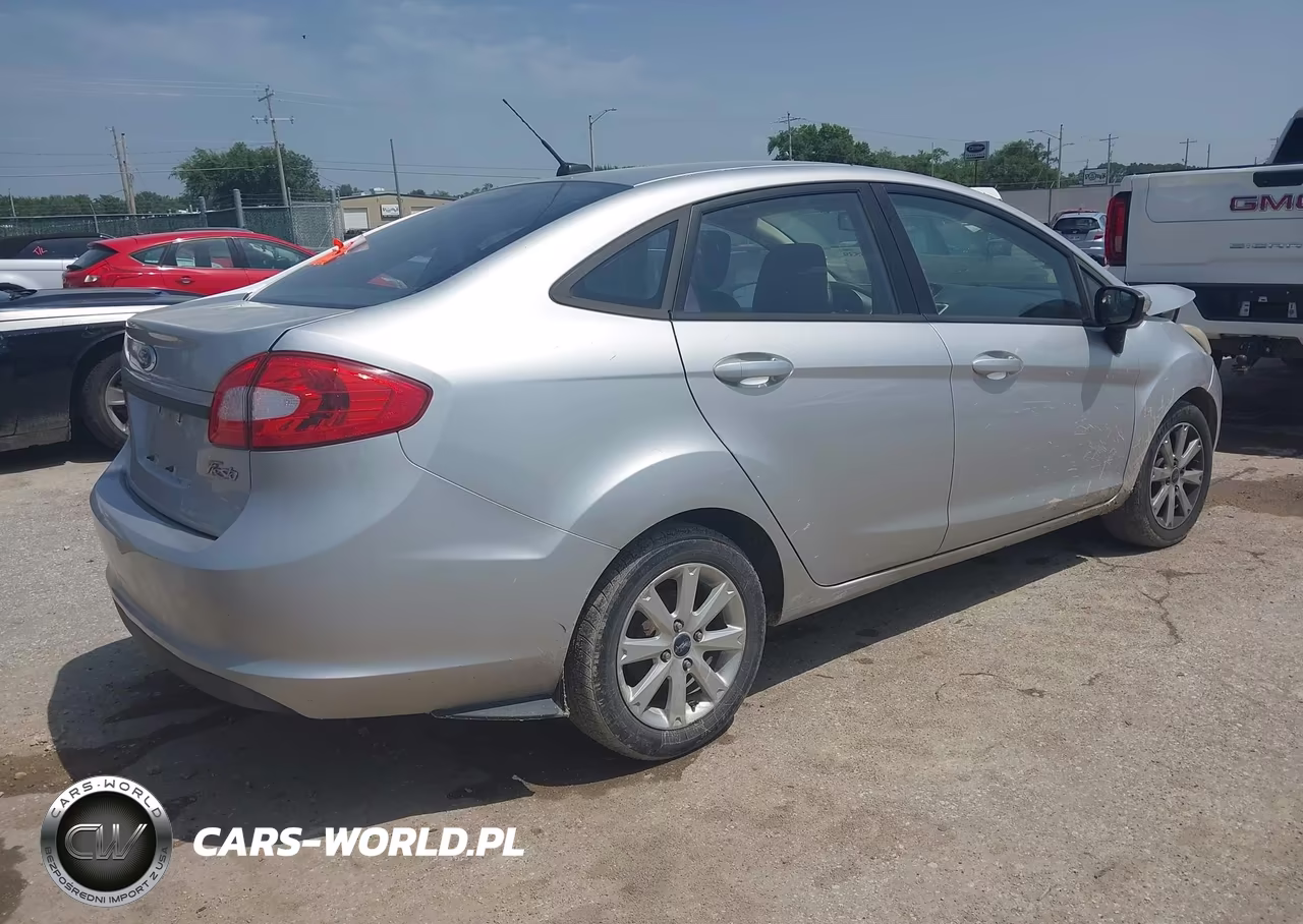 FORD FIESTA SEL VIN:3FADP4CJ7BM173299 - 4