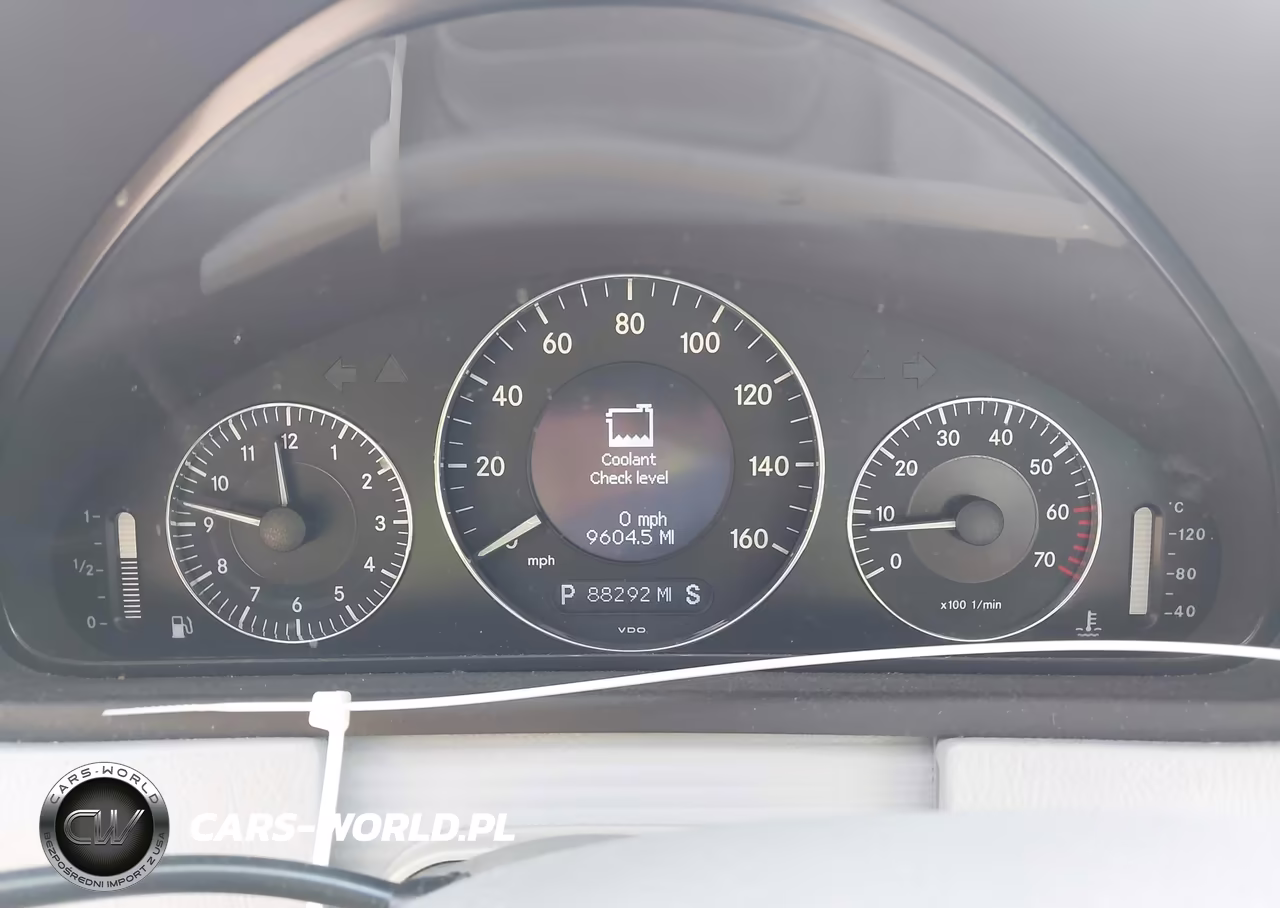 2003 Mercedes-Benz Clk 500 VIN:WDBTJ75J83F053310 - 7