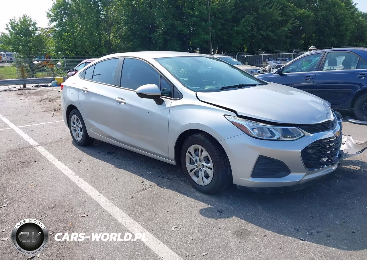 2019 Chevrolet Cruze Ls – zdjęcie 1 z 17