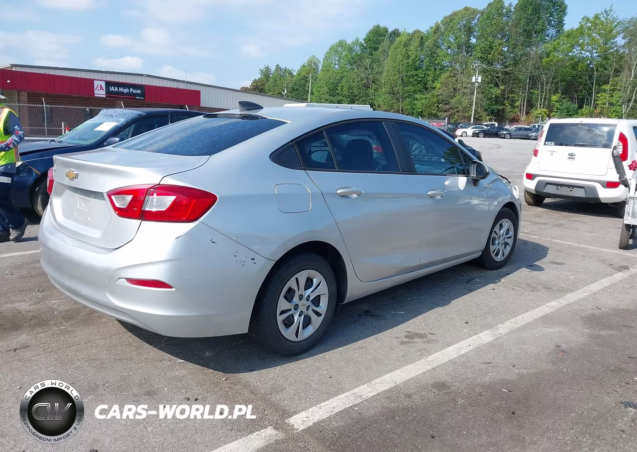 2019 Chevrolet Cruze Ls VIN:1G1BC5SM8K7122542 - 4