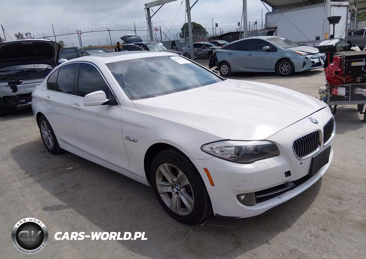2011 BMW 528I