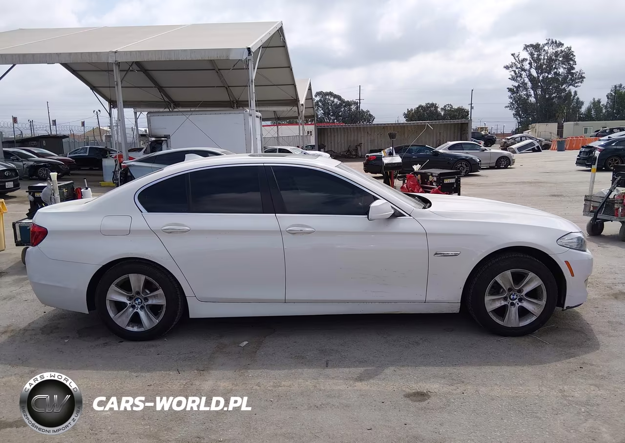 2011 BMW 528I VIN:WBAFR1C59BC742862 - 14