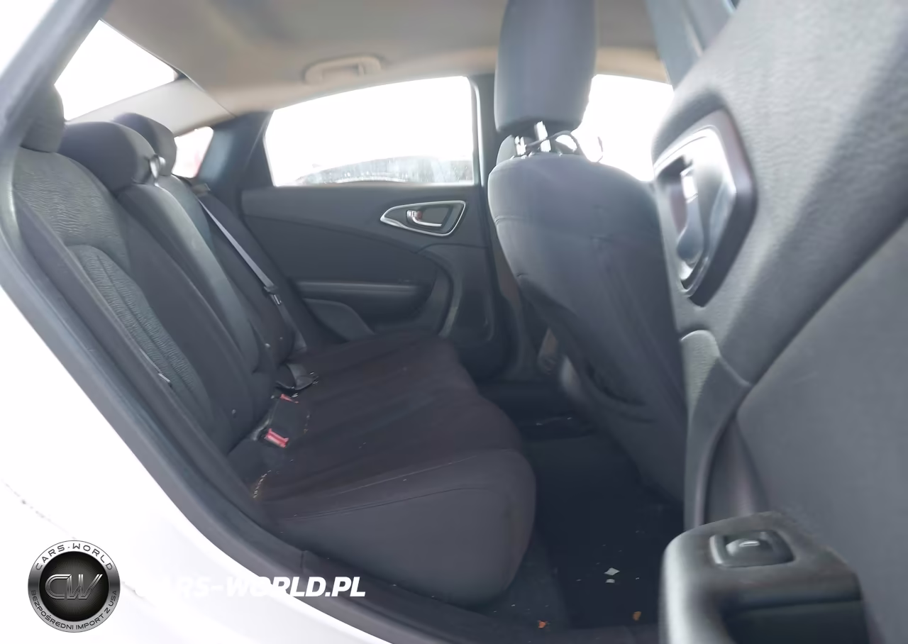 2015 Chrysler 200 Limited VIN:1C3CCCAB5FN630599 - 8