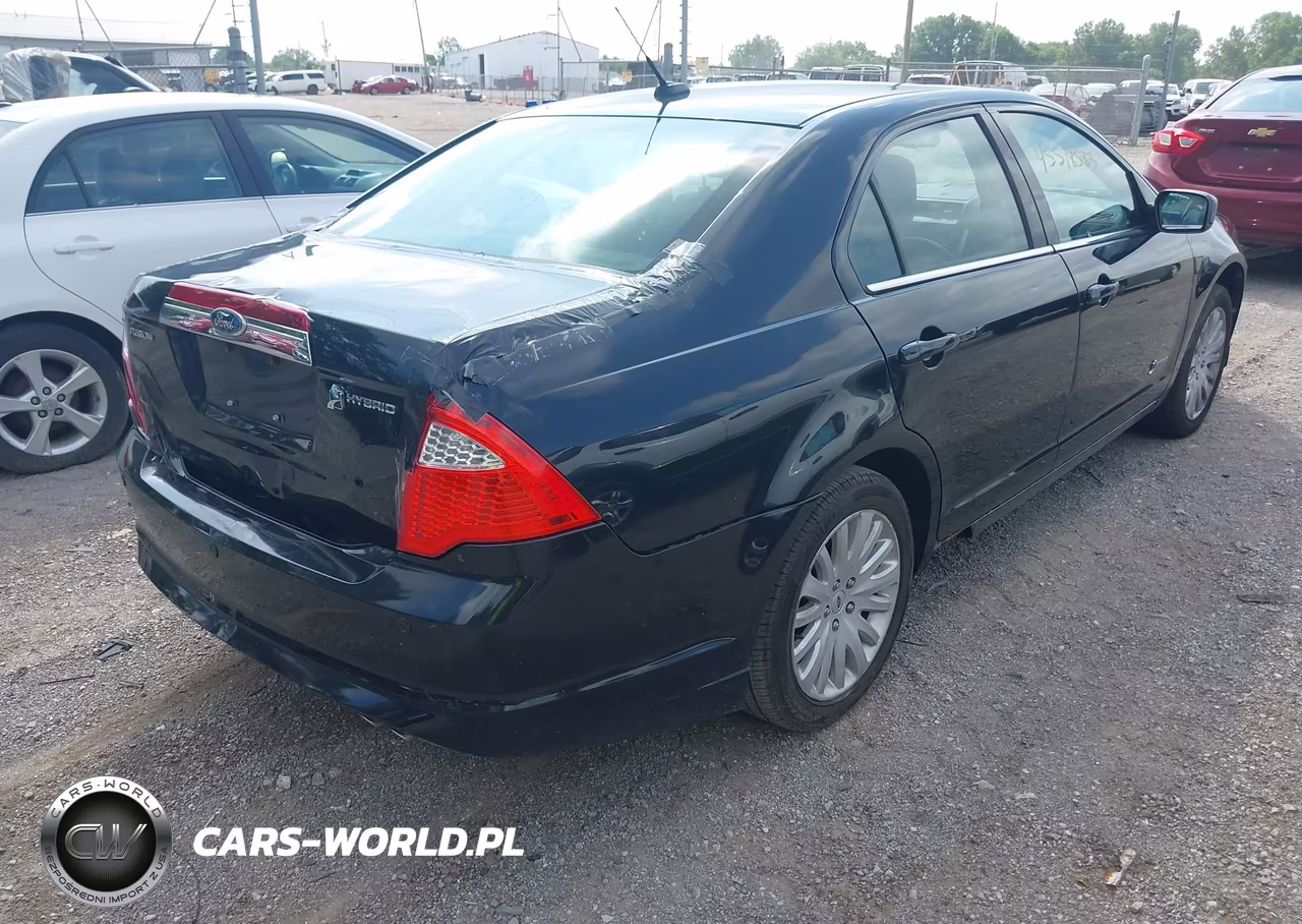 2010 Ford Fusion Hybrid VIN:3FADP0L31AR267870 - 4