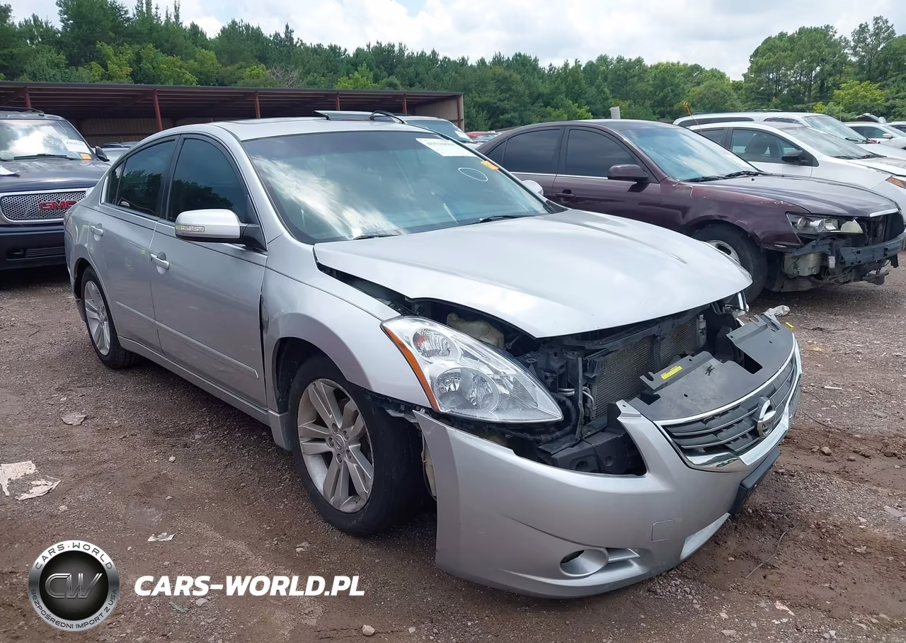2011 Nissan Altima 3.5 Sr – zdjęcie 1 z 11