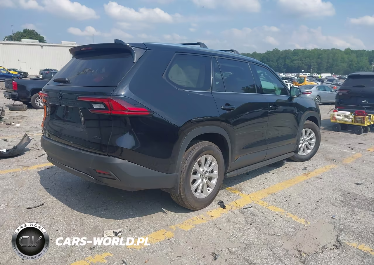 2026 Toyota Grand Highlander Xle VIN:5TDAAAA55TS035832 - 4