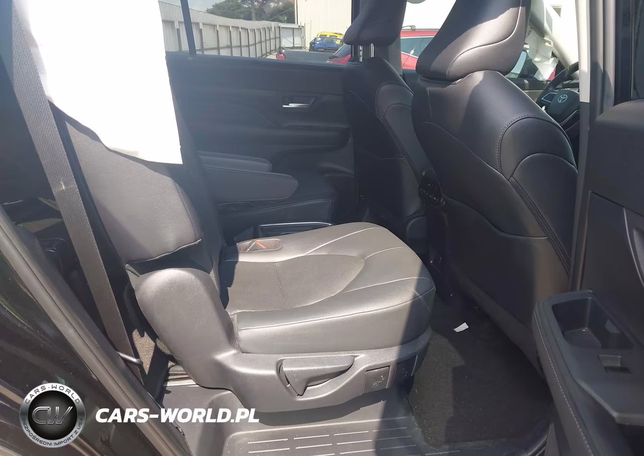 2026 Toyota Grand Highlander Xle VIN:5TDAAAA55TS035832 - 8