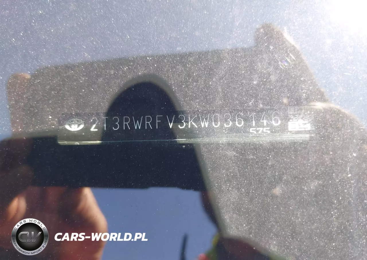 2019 Toyota Rav4 Hybrid Xle VIN:2T3RWRFV3KW036146 - 18