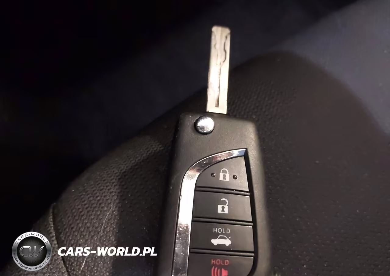 2021 Toyota Corolla Le VIN:JTDEPMAE7MJ180984 - 11
