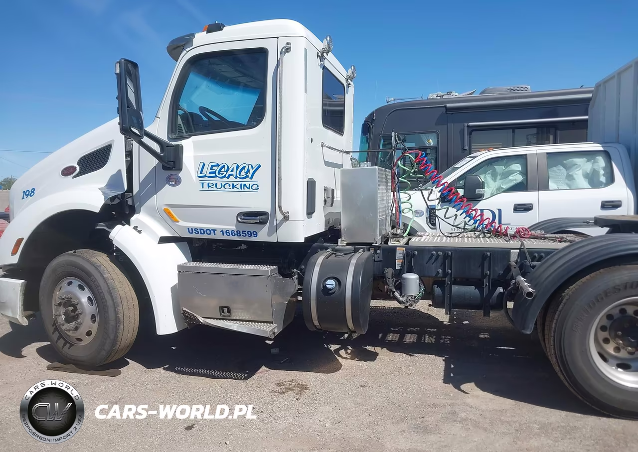 2019 Peterbilt 579 VIN:1XPBD49X8KD614485 - 14