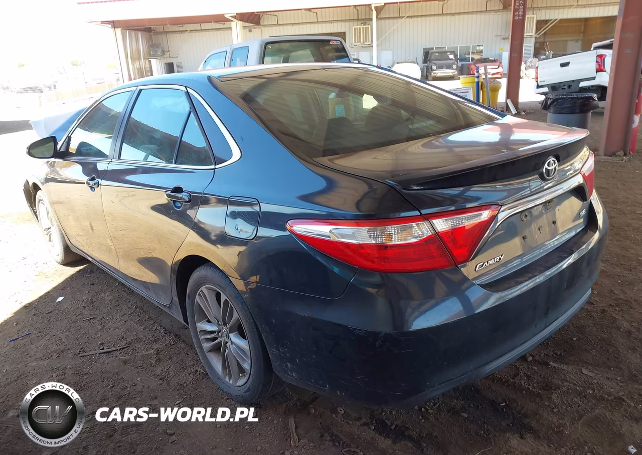 2016 Toyota Camry Se VIN:4T1BF1FK3GU179364 - 3