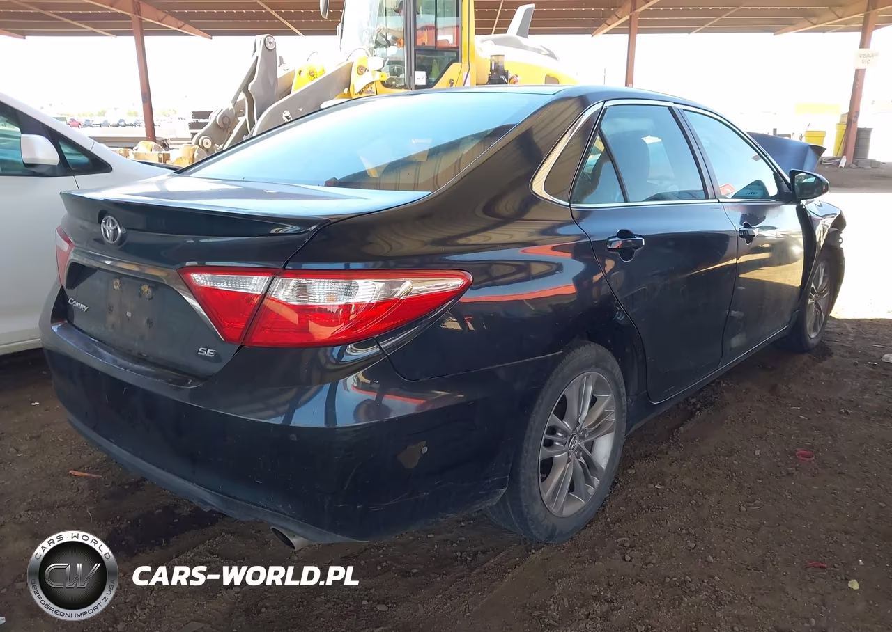 2016 Toyota Camry Se VIN:4T1BF1FK3GU179364 - 4