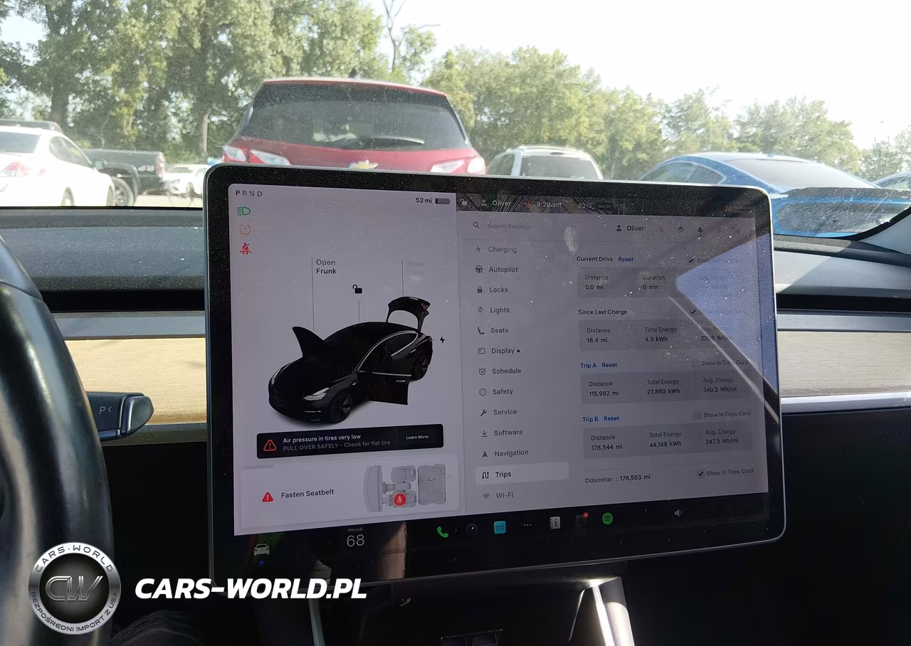2018 Tesla Model 3 Long Range-Mid Range VIN:5YJ3E1EA9JF011443 - 18