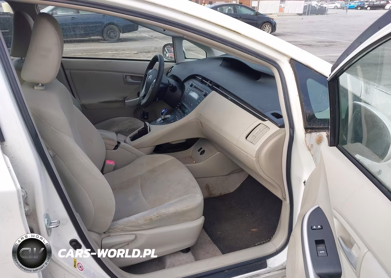 2011 Toyota Prius Two VIN:JTDKN3DU7B5350465 - 5
