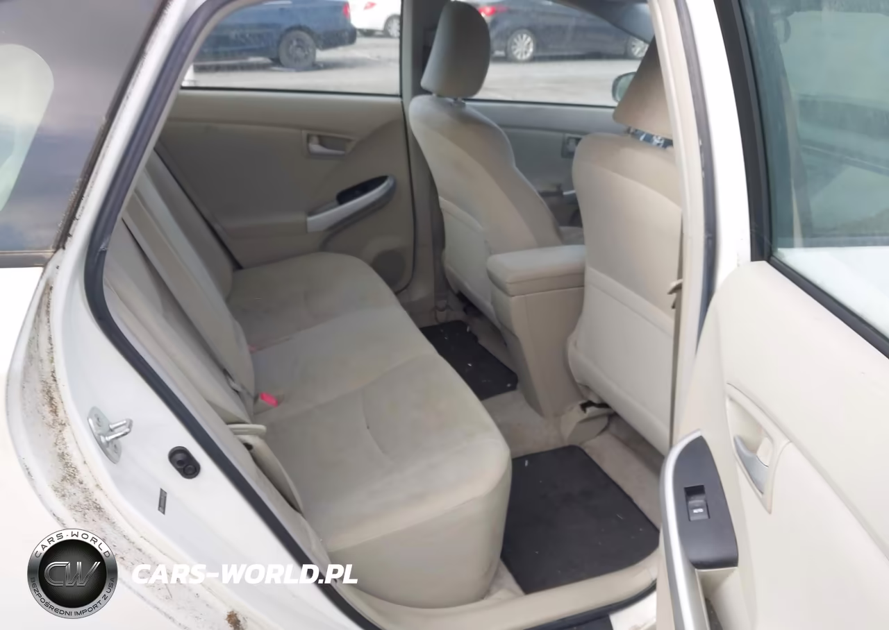 2011 Toyota Prius Two VIN:JTDKN3DU7B5350465 - 8