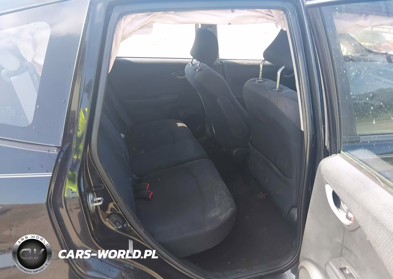 2012 Honda Fit Sport VIN:JHMGE8H52CC027653 - 8