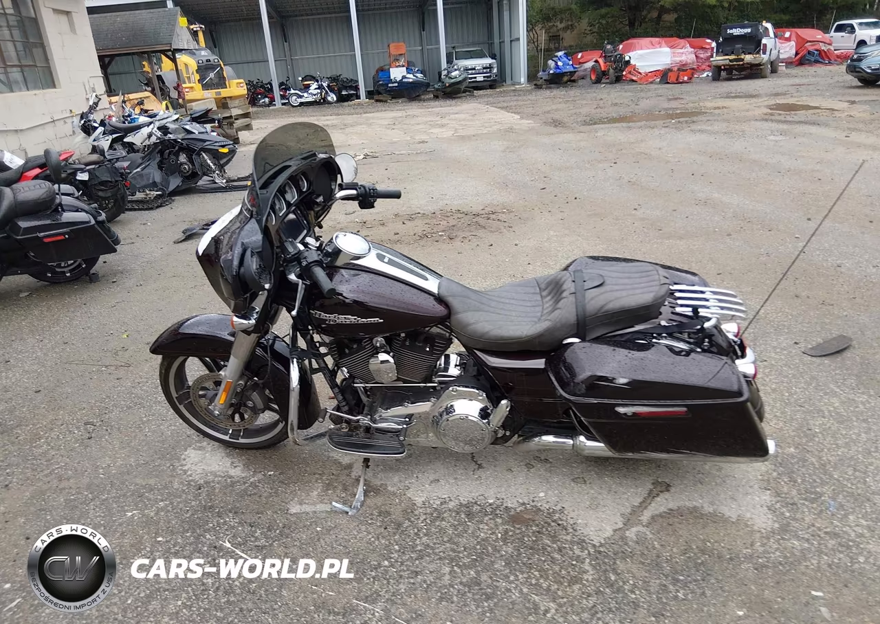 2014 Harley-Davidson Flhxs Street Glide Special VIN:1HD1KRM16EB671947 - 13