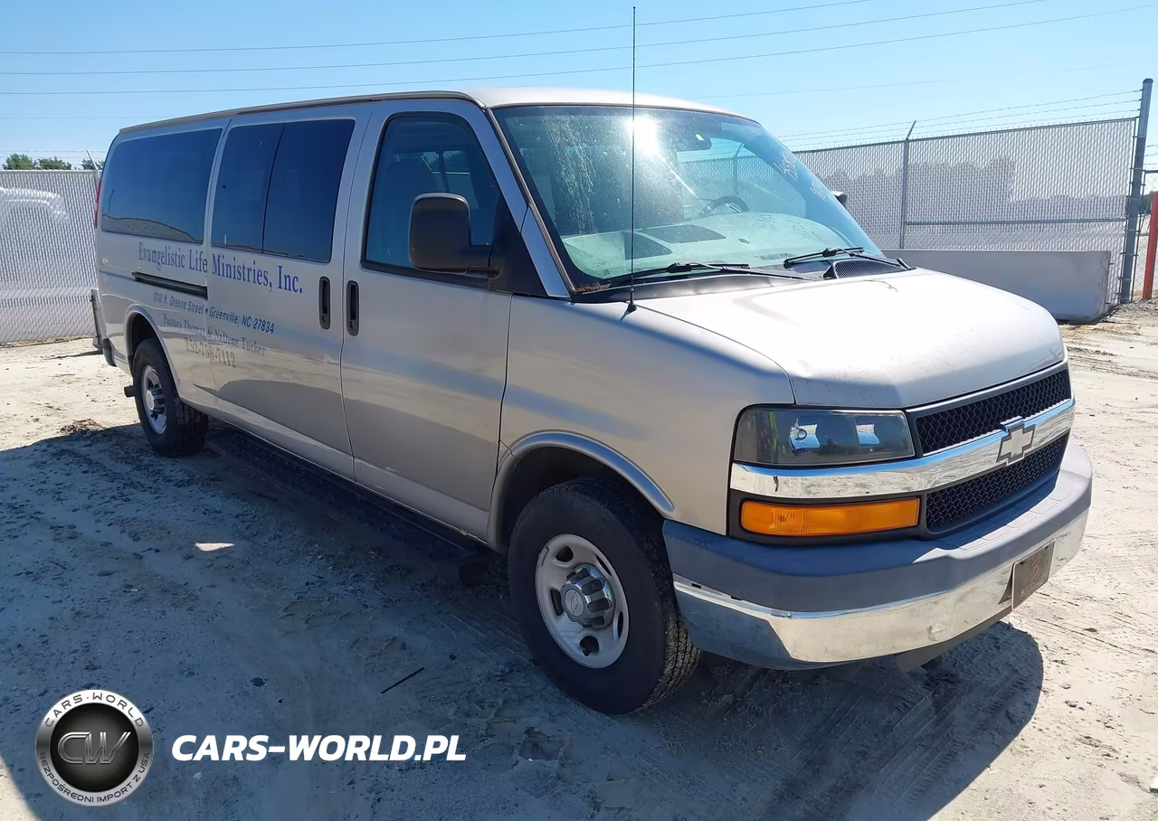 2009 Chevrolet Express Passenger Ls