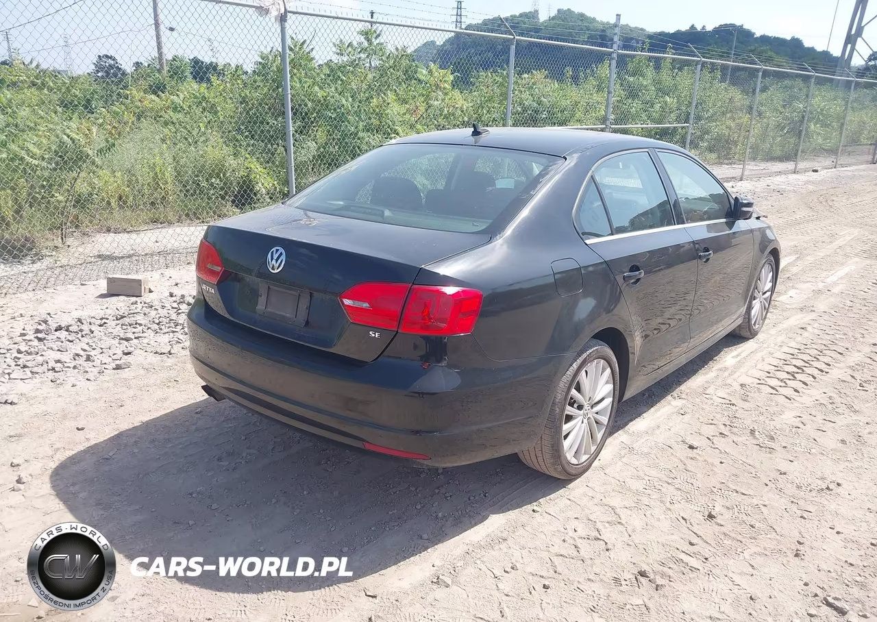 2013 Volkswagen Jetta 2.5L Sel VIN:3VWLP7AJ6DM367901 - 4